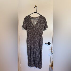 Gray Floral V-Neck Midi Dress